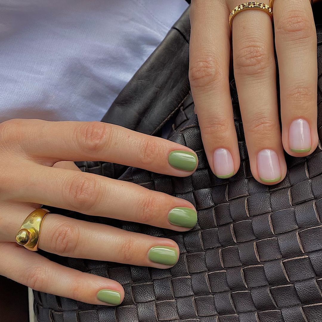 Two-Tone Green Short Square Nails Two-Tone Green Short Square Nails — Spring Nail Colors 2027