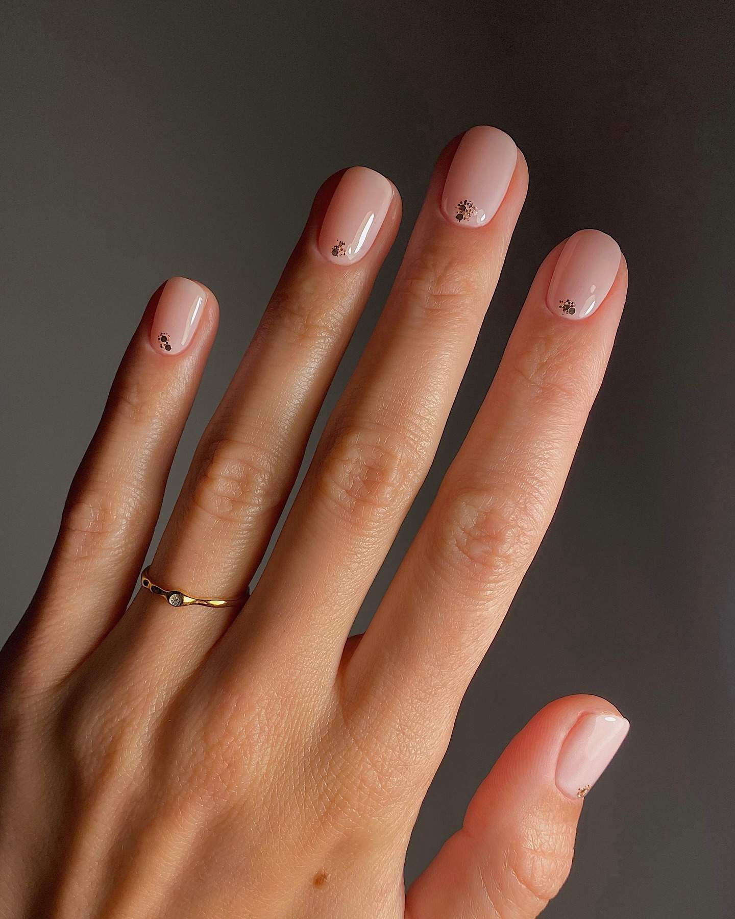 Small Gold Foil Accents On Accent Nails Visual Idea Small Gold Foil Accents On Accent Nails Visual Idea — Short Square Nails 2027
