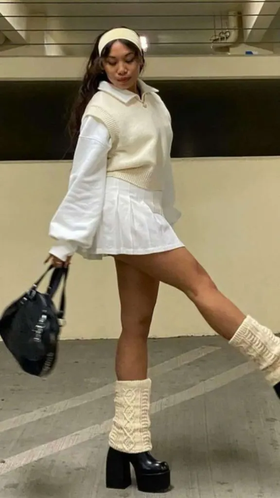 Cream Cable-Knit Leg Warmers with Preppy Style Cream Cable-Knit Leg Warmers with Preppy Style — Leg Warmers Outfits