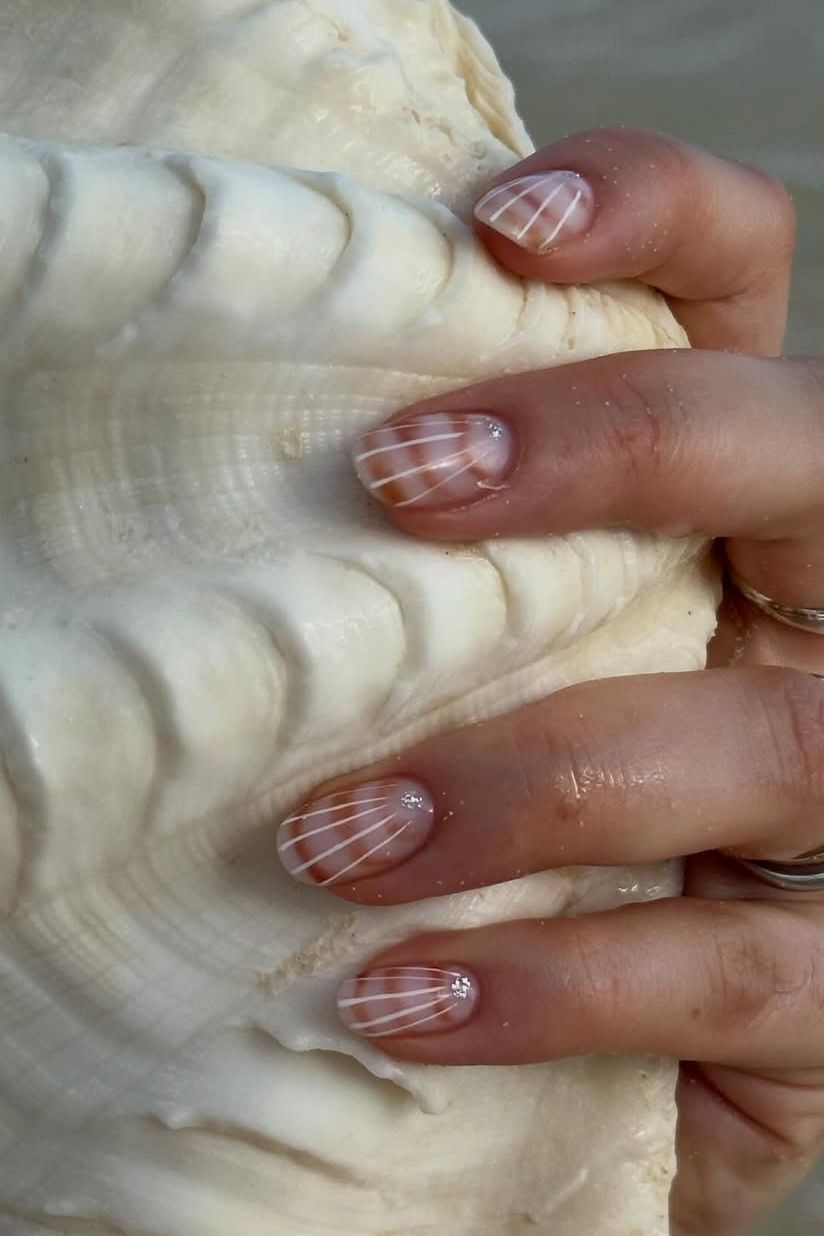 Short Rounded Square Seashell Art Nails Short Rounded Square Seashell Art Nails — Trendy Simple Nail Designs