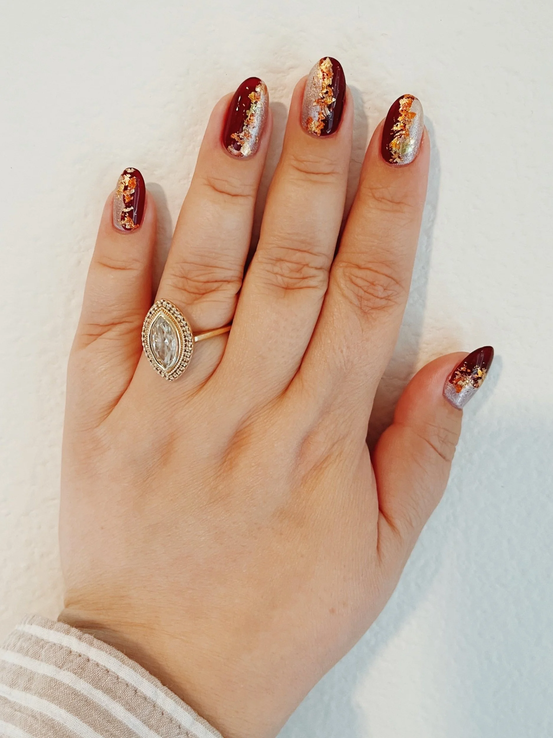 Deep Red Gold Foil Oval Nails Deep Red Gold Foil Oval Nails — Winter Nail Designs