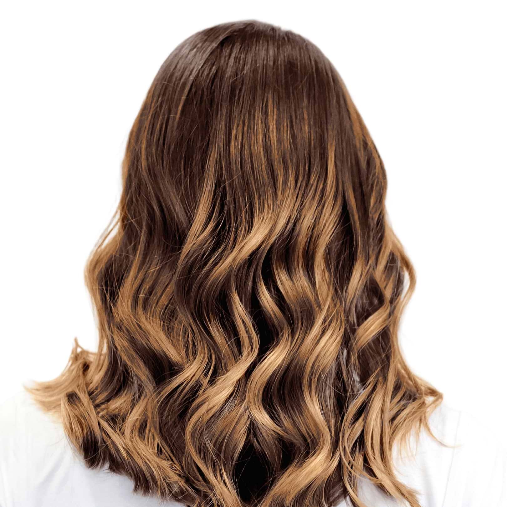 Collarbone Medium Brown With Golden Blonde Balayage Collarbone Medium Brown With Golden Blonde Balayage — Low Maintenance Winter Hair Colors