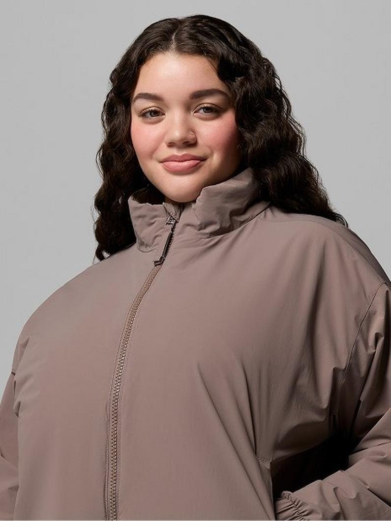 Long Wavy Hair With Middle Part Long Wavy Hair With Middle Part — Winter Hairstyles for Plus Size Women