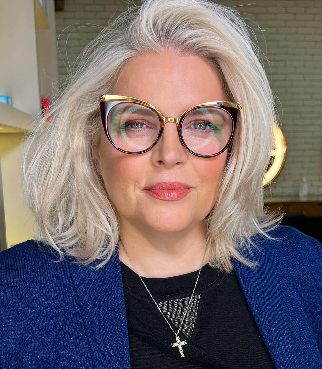 Ash Blonde Layered Bob With Root Shadow Ash Blonde Layered Bob With Root Shadow — Winter Hairstyles for Plus Size Women