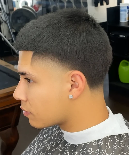 Short Textured Top Gradual Fade Short Textured Top Gradual Fade — High Taper Fade