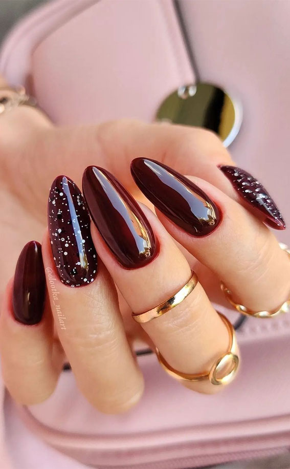 Deep Brown Glossy Speckle Almond Nails Deep Brown Glossy Speckle Almond Nails — Winter Almond Nails