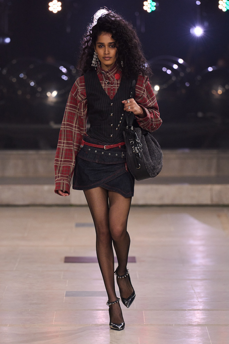 Pinstripe Vest and Denim Mini Skirt for Nighttime Grunge — Grunge Winter Outfits