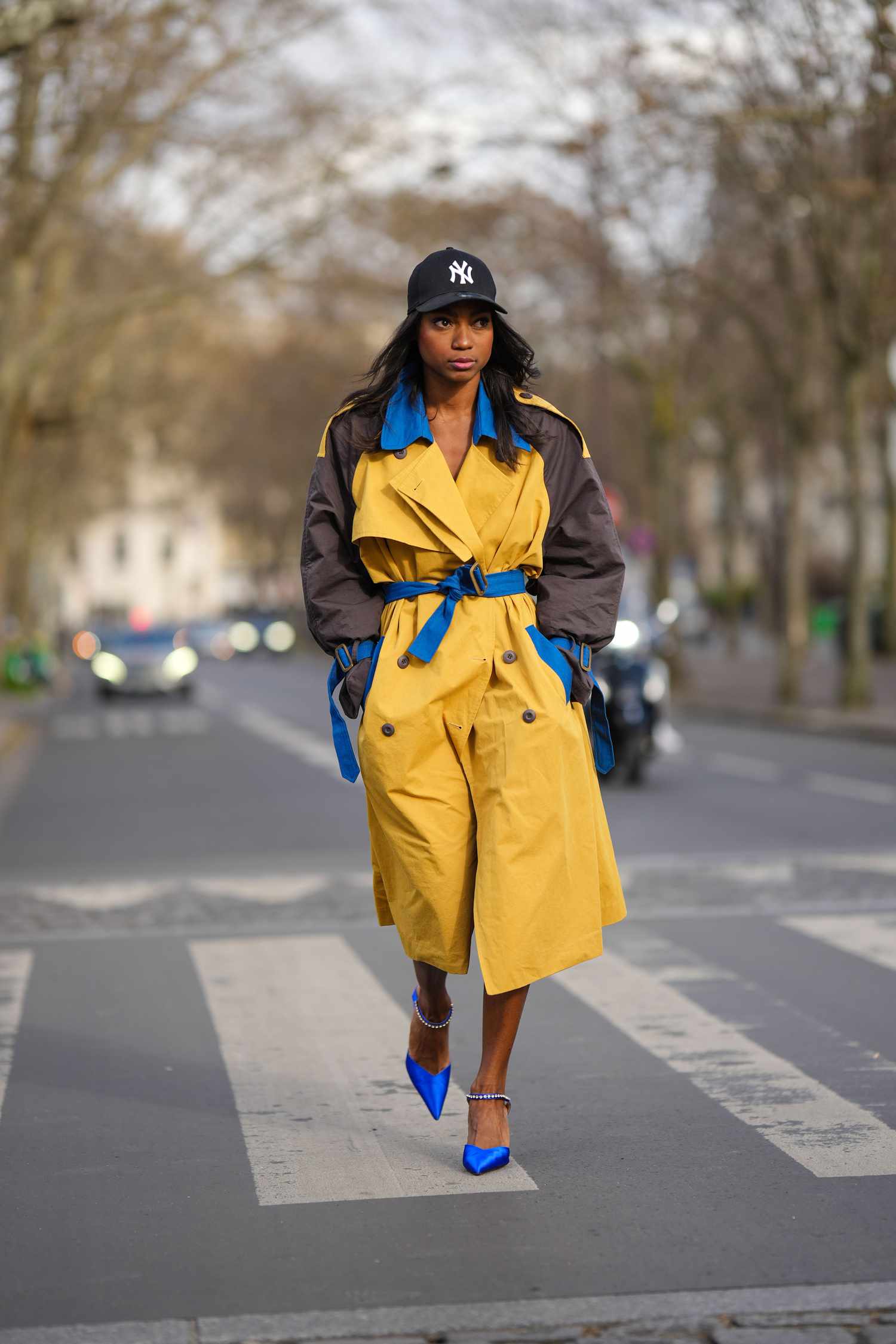 Bold Street Style: Colour-Blocked Trench Coat with Crystal Heels Bold Street Style: Colour-Blocked Trench Coat with Crystal Heels — Long Coat Outfits