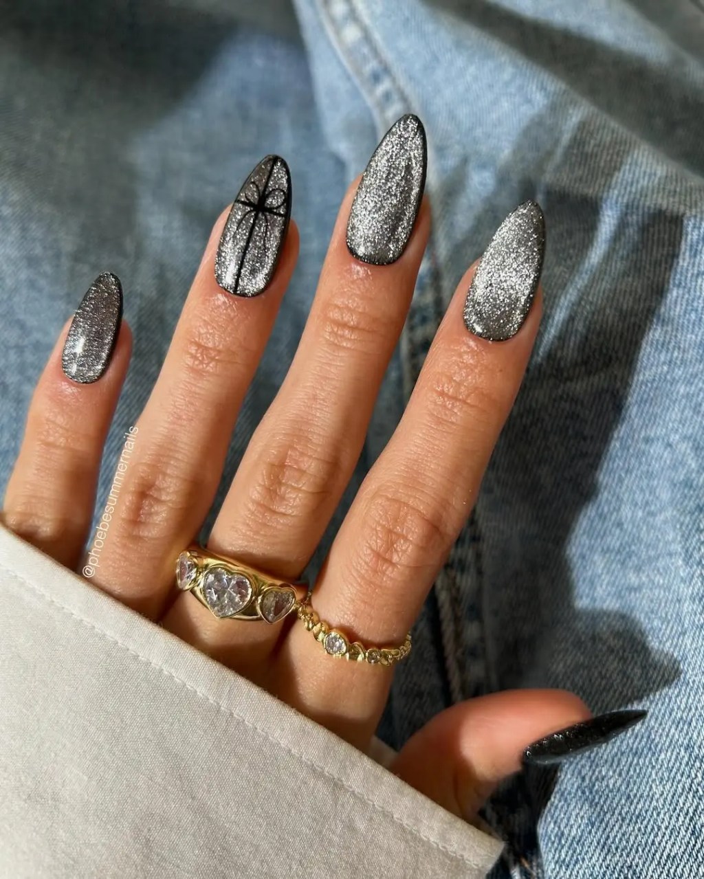 Silver Cat-Eye Stiletto with Cross Art Silver Cat-Eye Stiletto with Cross Art — Winter Gel Nails