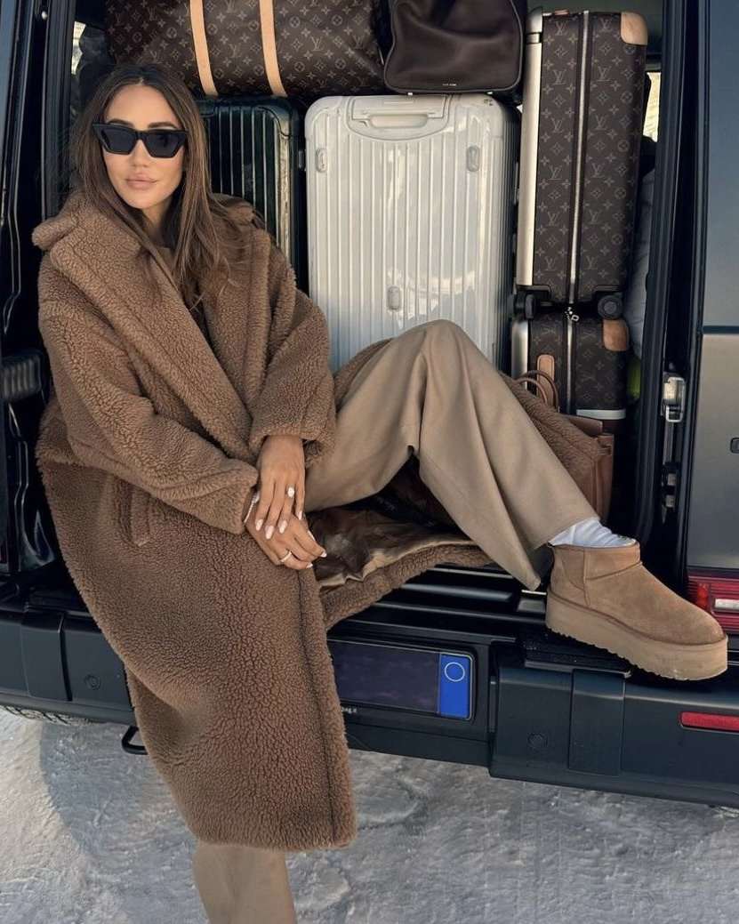 Travel Ready: Teddy Coat and Wide-Leg Trousers with Uggs Travel Ready: Teddy Coat and Wide-Leg Trousers with Uggs — Ugg Boots Outfits