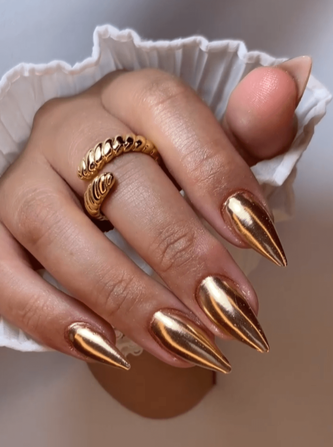 Solid Gold Stiletto Mirror Chrome — Chrome Nail Designs