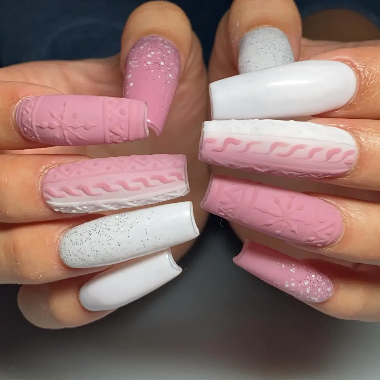 Soft Pink Cable Knit Coffin Nails Soft Pink Cable Knit Coffin Nails — Winter Pink Nails