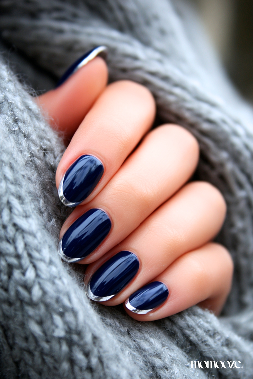 Navy with Silver Glitter Outline — Winter Round Nails