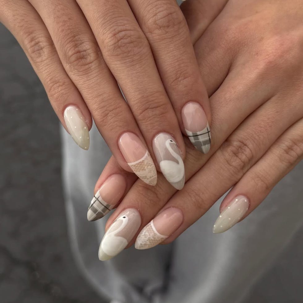 Winter Motif Almond Nails — Winter Formal Nails