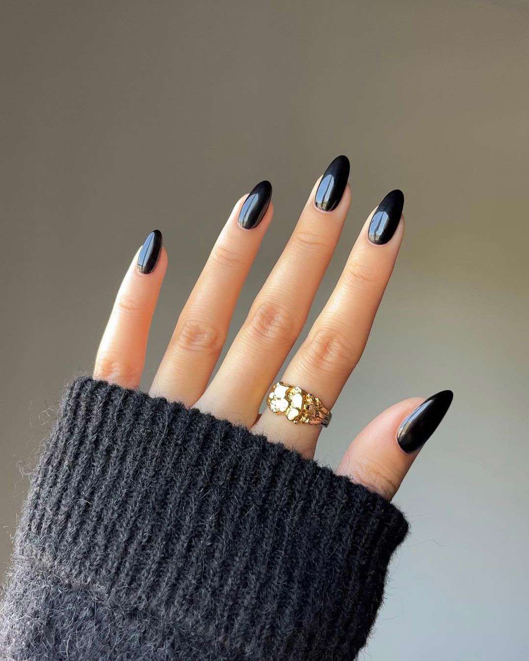 Pale Pink Shimmer Star Accent Nails Pale Pink Shimmer Star Accent Nails — Simple Winter Nails 2027