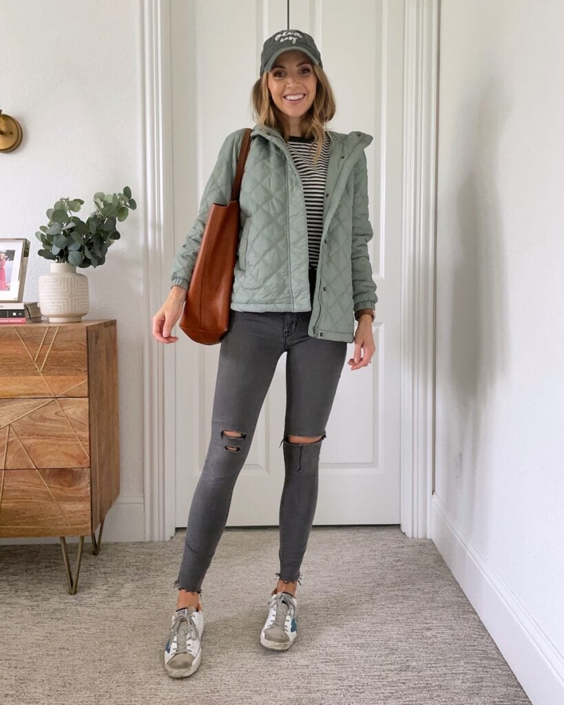 Light Green Quilted Jacket with Striped Top and Ripped Jeans Light Green Quilted Jacket with Striped Top and Ripped Jeans — Parka Outfits