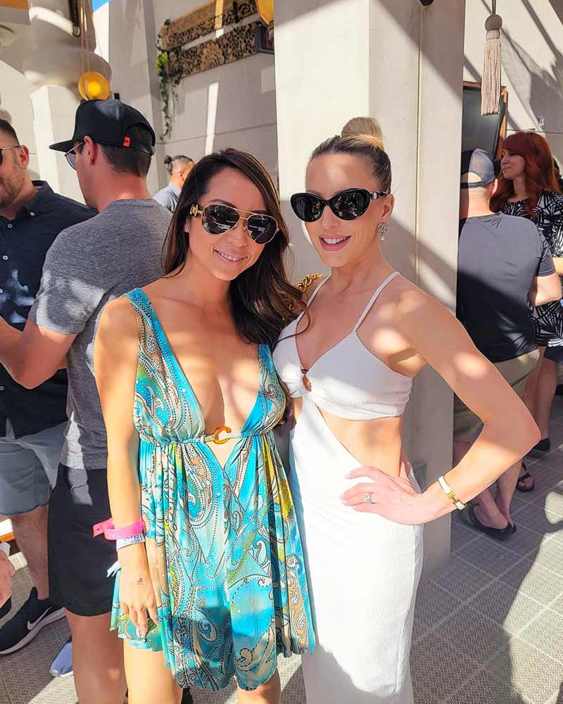 White Cut-Out Midi Dress with Gold Hardware for Elegant Poolside Style White Cut-Out Midi Dress with Gold Hardware for Elegant Poolside Style — Pool Party Outfits 2027